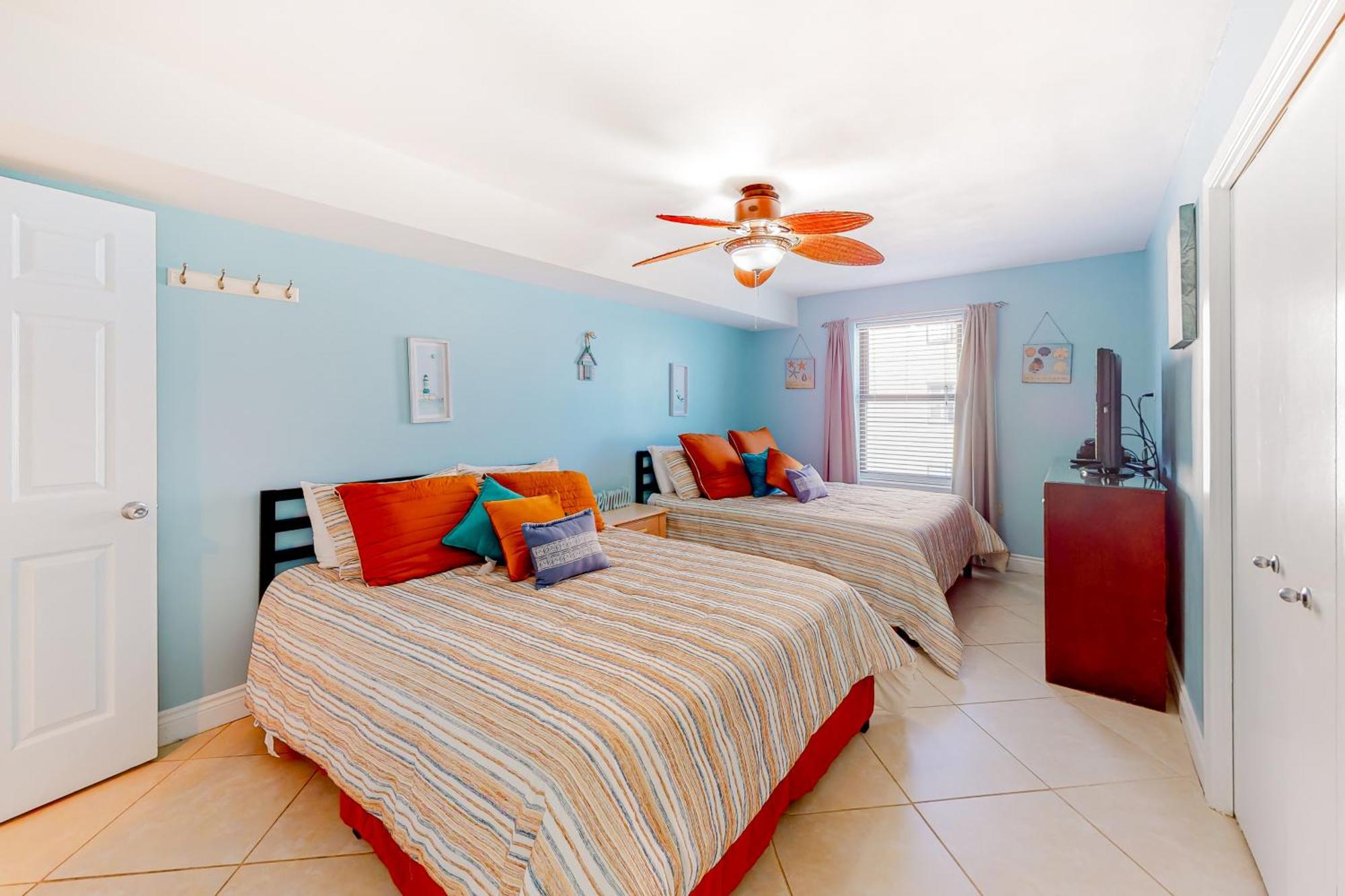 Phoenix Vacation Rentals Орандж-Бич Номер фото